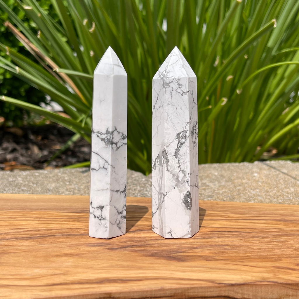 Howlite Points